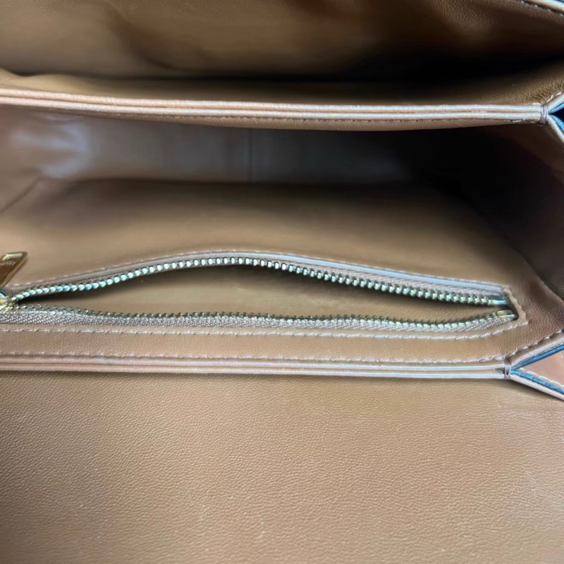 【95%新 ✨ 全網最低價！】Celine Teen 凱旋門 老花 豆腐包-8