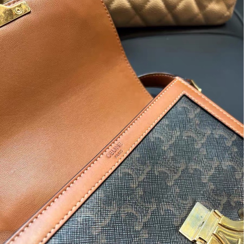 【95%新 ✨ 全網最低價！】Celine Teen 凱旋門 老花 豆腐包-16