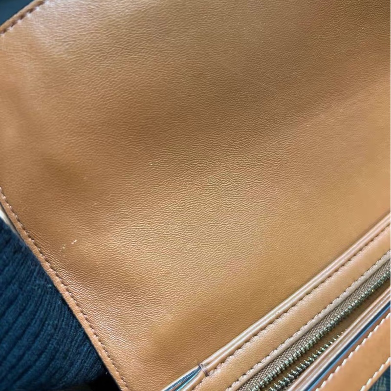 【95%新 ✨ 全網最低價！】Celine Teen 凱旋門 老花 豆腐包-17