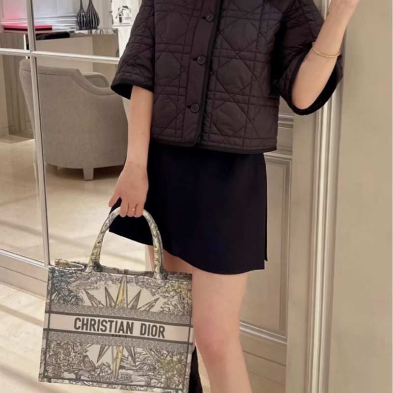 【95%新 ✨ 全網最低價！】Dior迪奧 Book Tote 無限夢境彩色星星托特包 中號-7