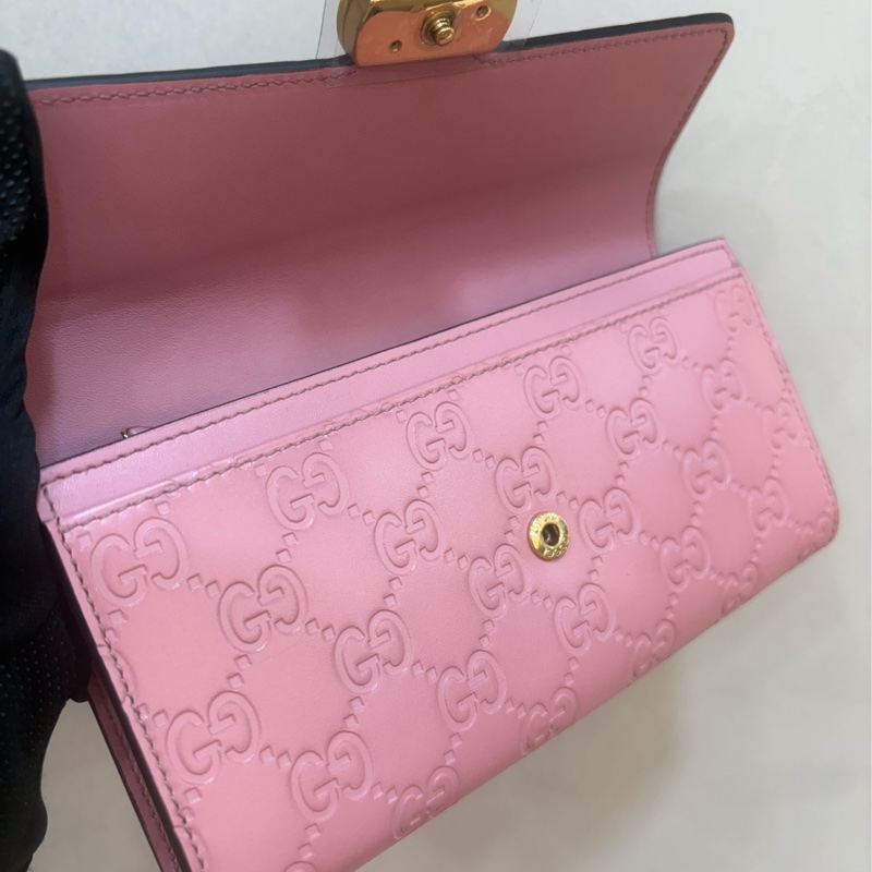 Gucci 粉色壓紋牛皮扣式長夾 全新-5