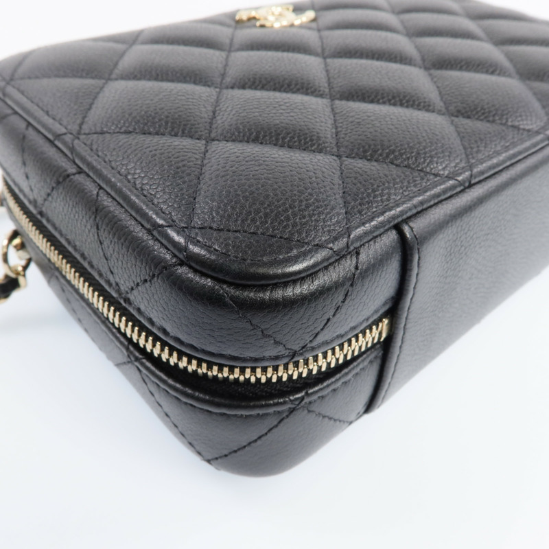 CHANEL 牛皮皮革Vanity Case金扣手挽肩背兩用袋-11