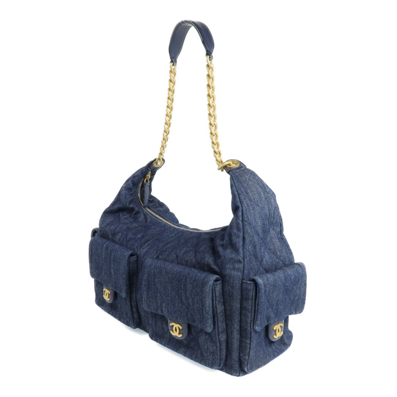CHANEL 牛仔布Hobo金扣鏈帶肩背袋-1