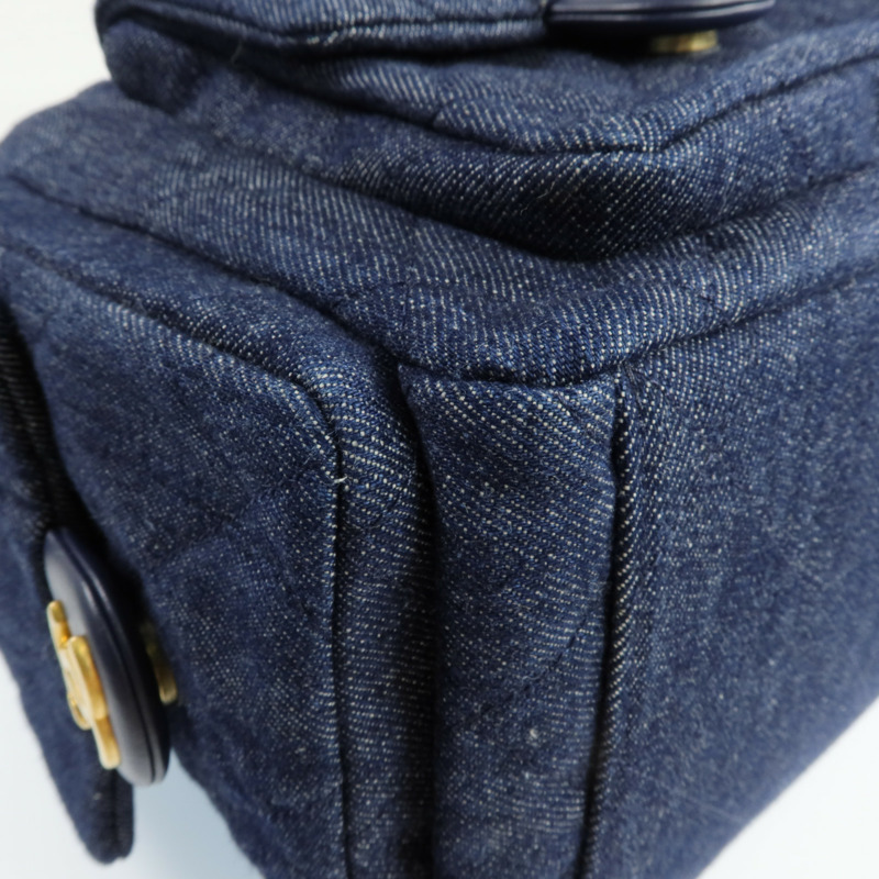 CHANEL 牛仔布Hobo金扣鏈帶肩背袋-11