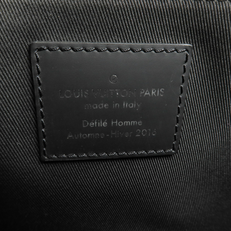 LOUIS VUITTON Monogram Eclipse Messenger PM Voyager銀扣肩背袋-5