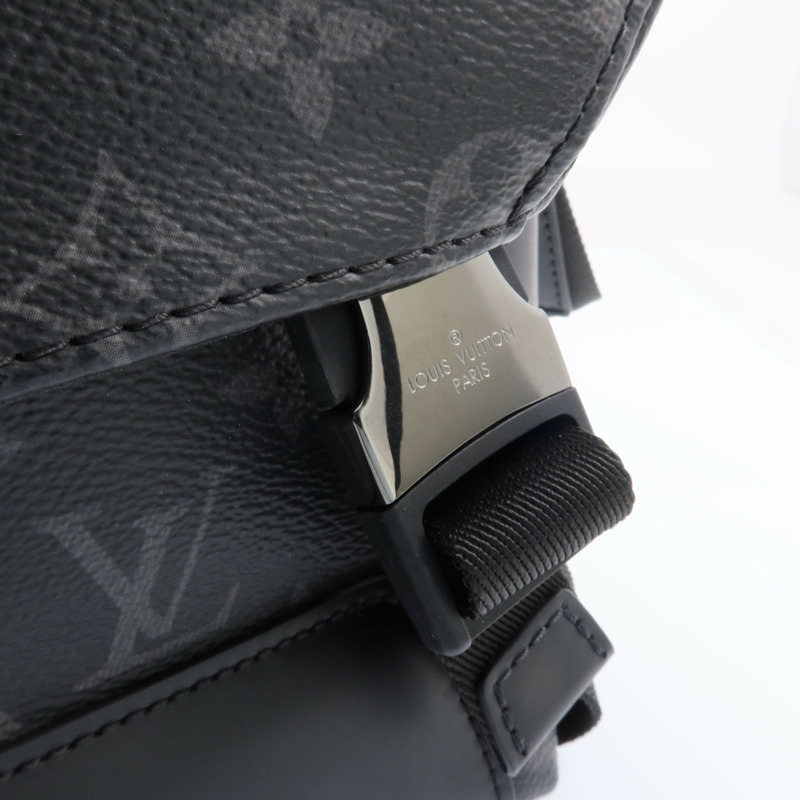LOUIS VUITTON Monogram Eclipse Messenger PM Voyager銀扣肩背袋-15