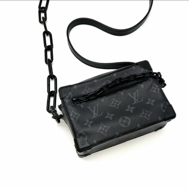 帥潮必備😎99新🆕Lv路易威登黑武士Mini Soft Trunk軟盒子包單肩斜挎包-9