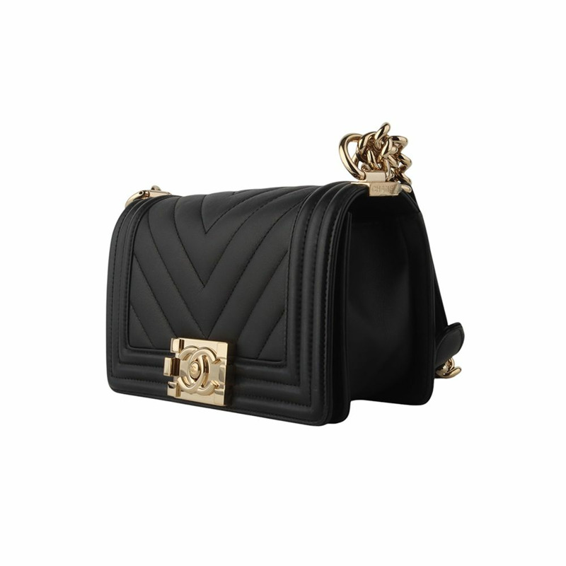 【包稅】CHANEL Chevron Boy Flap 金色小號斜背包-1