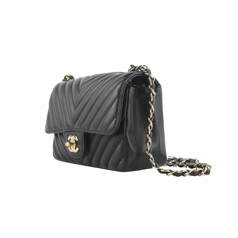 【包稅】CHANEL 經典人字紋羊皮金色五金配件新款迷你斜背包-1