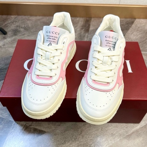閒置新Gucci 古馳 新款 RE-WEB系列球鞋 休閒鞋 粉白拼色 搭配綠紅綠裝飾 鞋標塗標