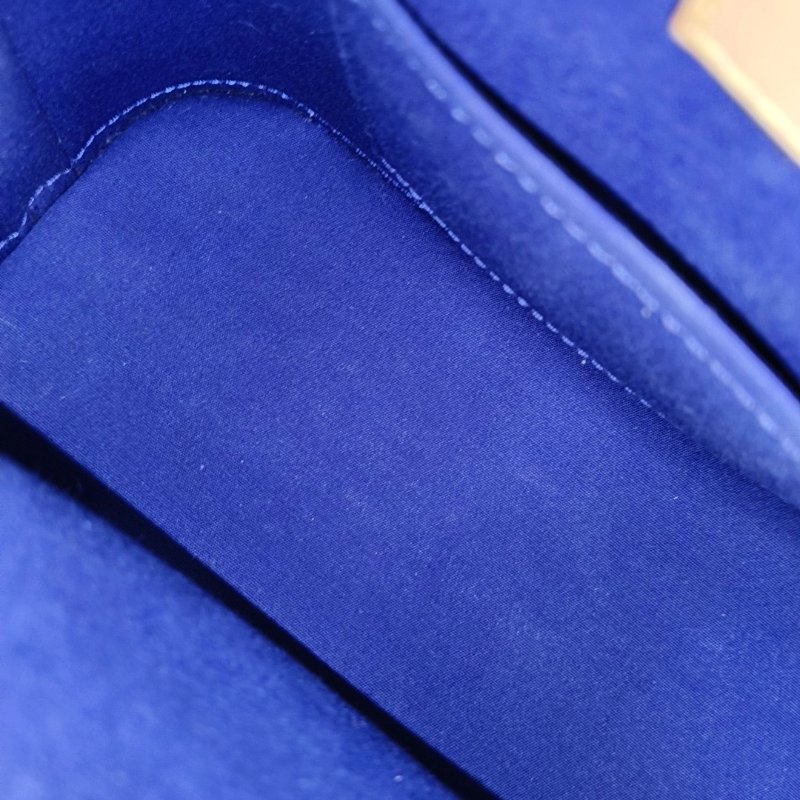 LOUIS VUITTON ALMA BB 紫色漆皮老花壓紋貝殼包斜挎包手提包單肩包銀色五金可拆卸肩帶-17