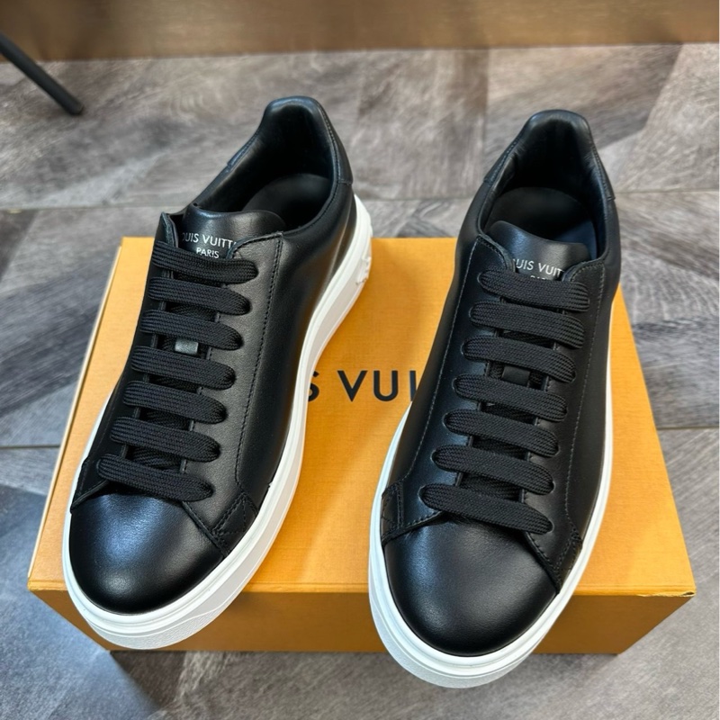 99新未使用LV 路易威登 Time out 全皮厚底運動鞋 休閒鞋 增高顯腿長 後跟四葉草logo 經典一-0