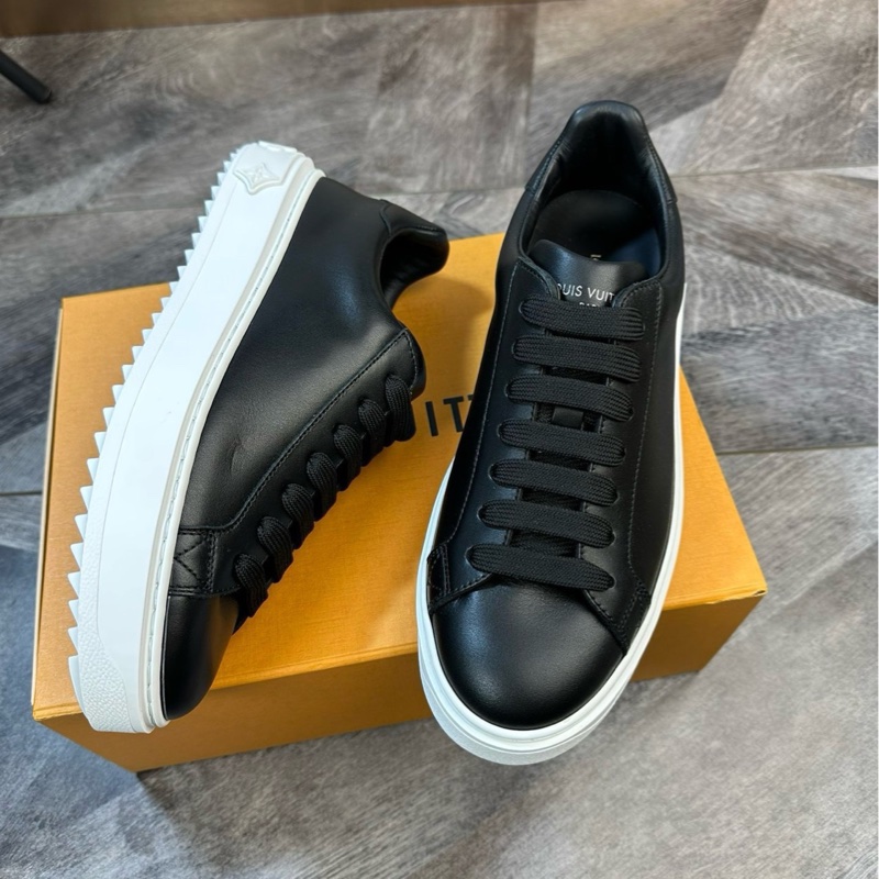 99新未使用LV 路易威登 Time out 全皮厚底運動鞋 休閒鞋 增高顯腿長 後跟四葉草logo 經典一-3