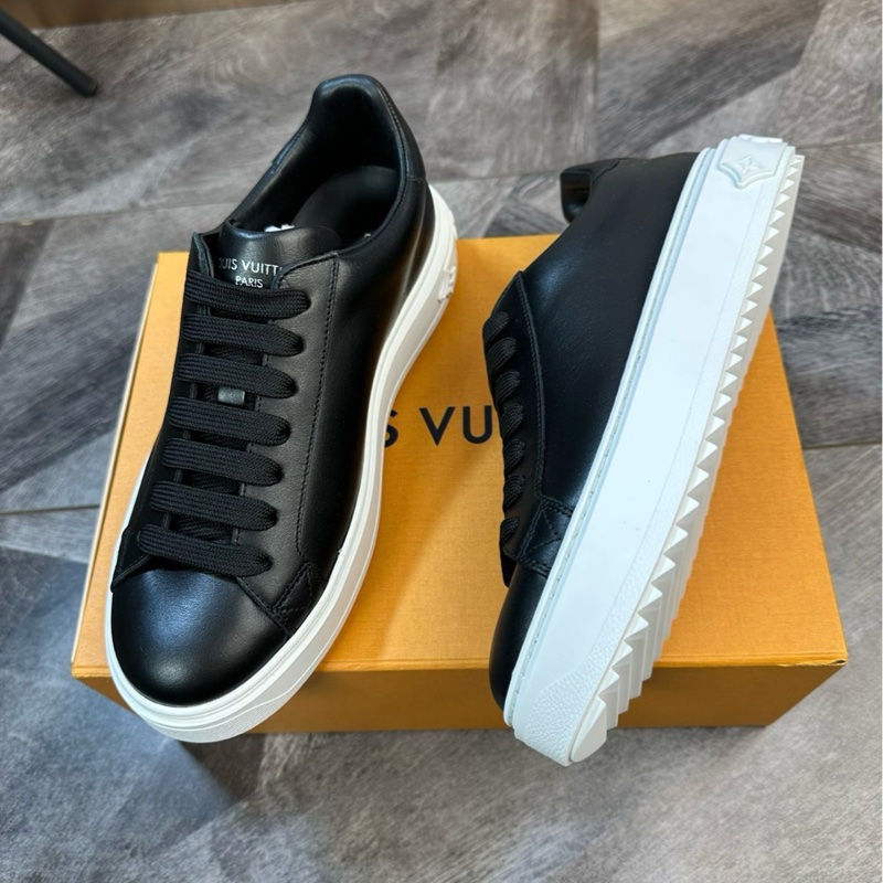 99新未使用LV 路易威登 Time out 全皮厚底運動鞋 休閒鞋 增高顯腿長 後跟四葉草logo 經典一-4