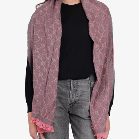 914intheair精品代購『二手閒置』古馳Gucci提花GG logo粉灰色雙面圍巾