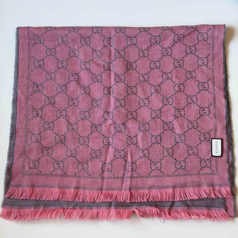 914intheair精品代購『二手閒置』古馳Gucci提花GG logo粉灰色雙面圍巾-14