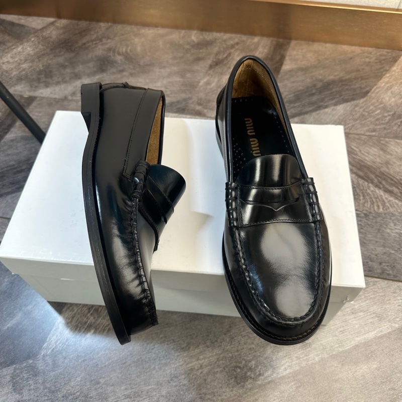 99新未使用Miumiu 繆繆 新款拋光小牛皮 40.5码 樂福鞋 皮鞋 型男商務休閒必備 百搭大氣 男款 黑色 超值一-8