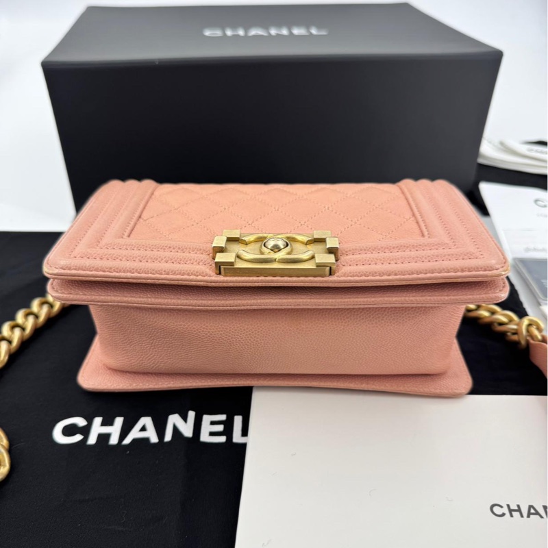 Chanel 2018 Caviar Leather Light Pink Small Boy Bag with Gold Hardware-5