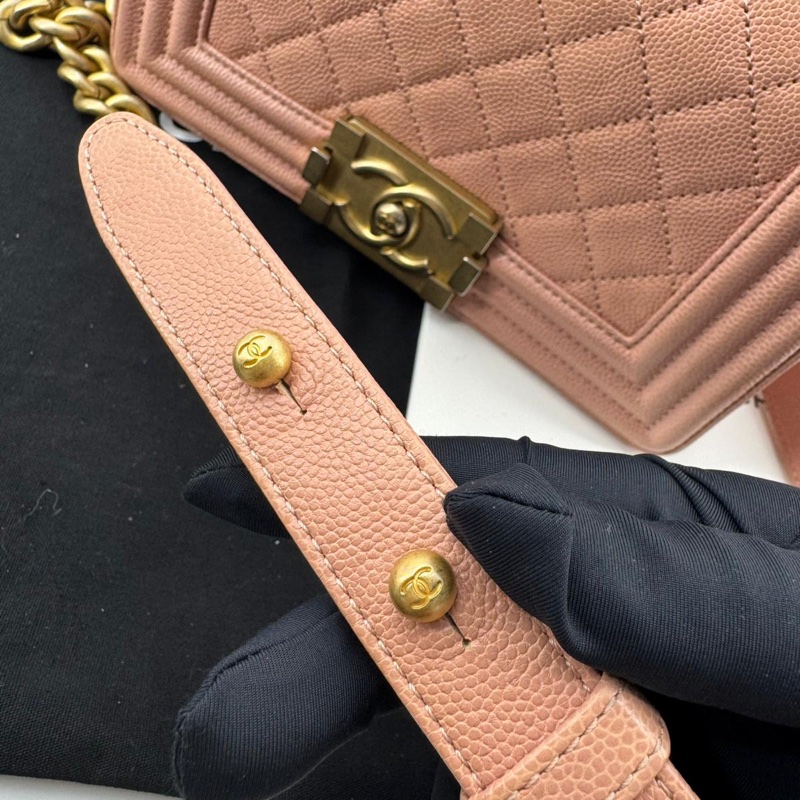 Chanel 2018 Caviar Leather Light Pink Small Boy Bag with Gold Hardware-7