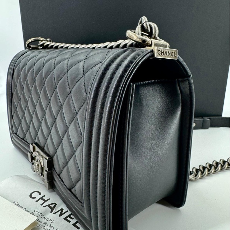 Chanel(21) Calfskin & Ruthenium-Finish Metal Black Leboy 25 Bag-3