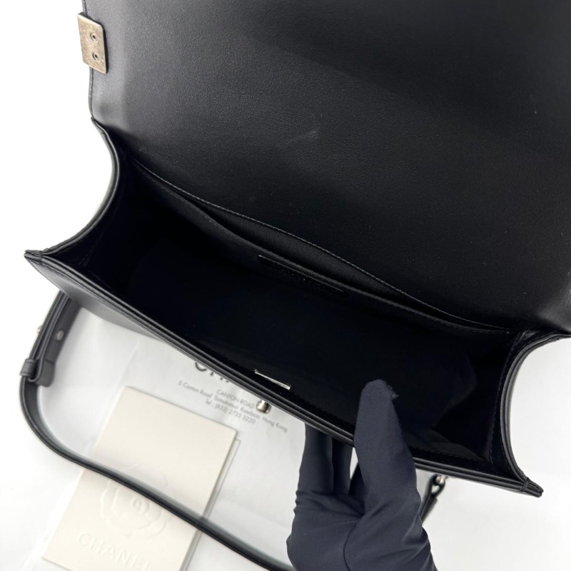 Chanel(21) Calfskin & Ruthenium-Finish Metal Black Leboy 25 Bag-7