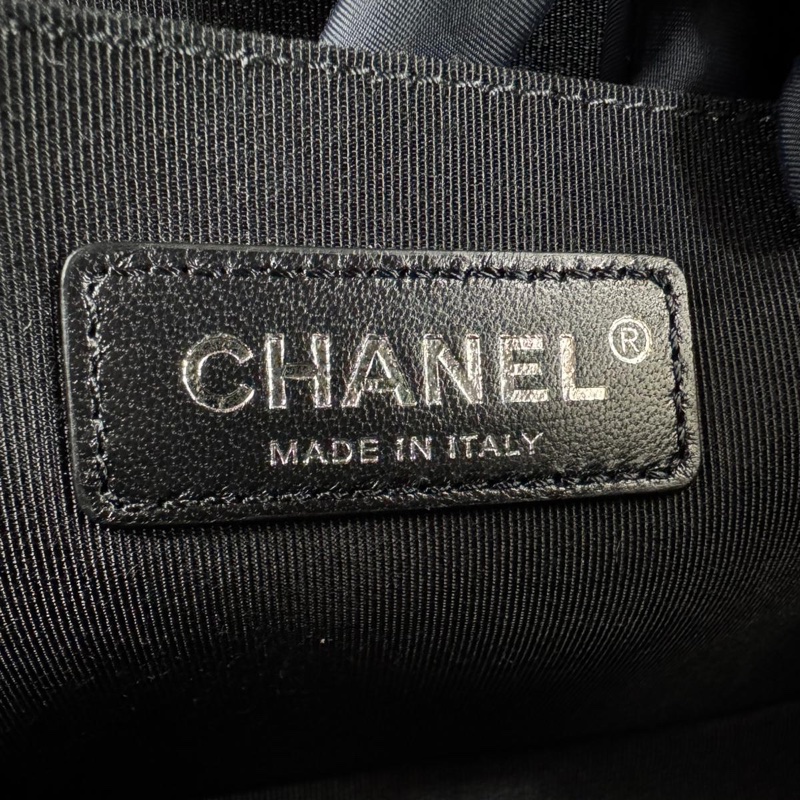 Chanel(21) Calfskin & Ruthenium-Finish Metal Black Leboy 25 Bag-8