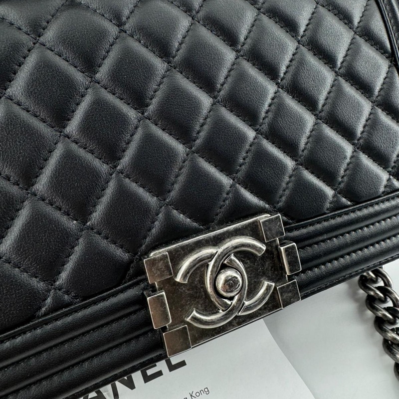Chanel(21) Calfskin & Ruthenium-Finish Metal Black Leboy 25 Bag-9