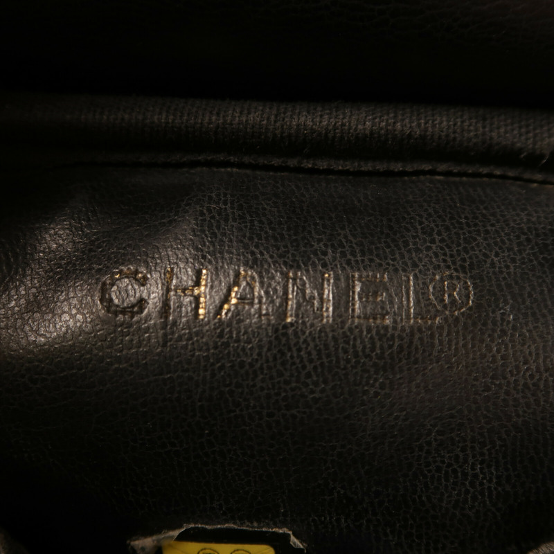 CHANEL 牛皮皮革Vanity Case金扣手挽袋-5