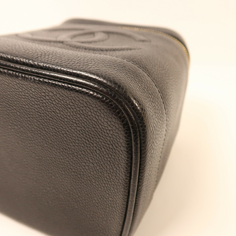 CHANEL 牛皮皮革Vanity Case金扣手挽袋-10