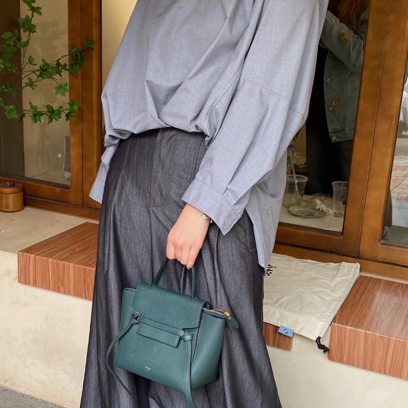 Celine Belt nano鯰魚包 新標墨綠色粒面牛皮金扣 20*18*11 98新配件塵袋-0