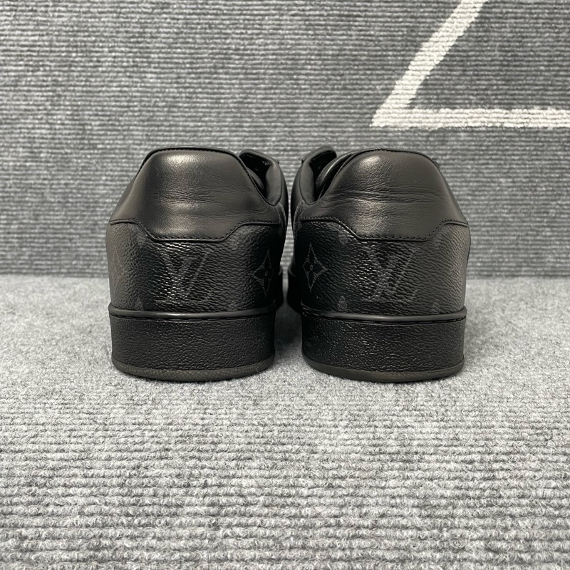 98新LV 黑色皮面老花板鞋42碼無附件一-2