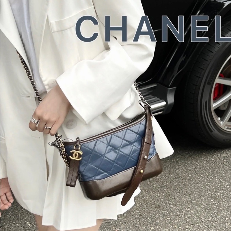 Chanel Gabrielle深牛仔藍+巧克力棕色稀有配色菱格流浪包 小號 20*15*8cm 98新塵袋保卡-0