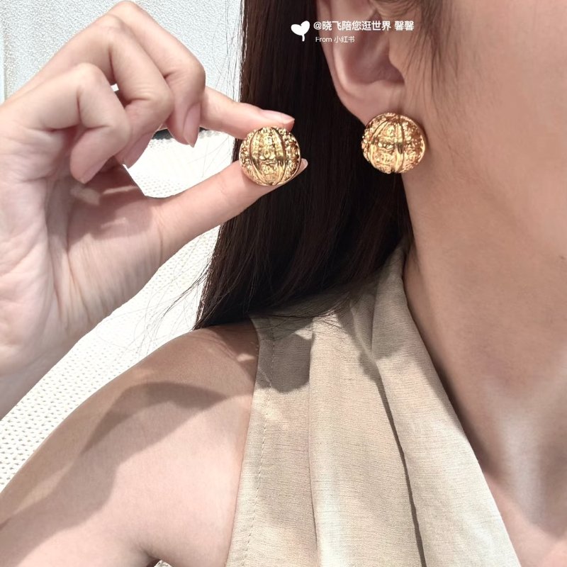 CHANEL 25A浮雕雙C小南瓜耳環-1