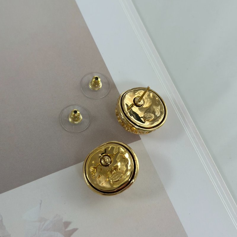 CHANEL 25A浮雕雙C小南瓜耳環-4