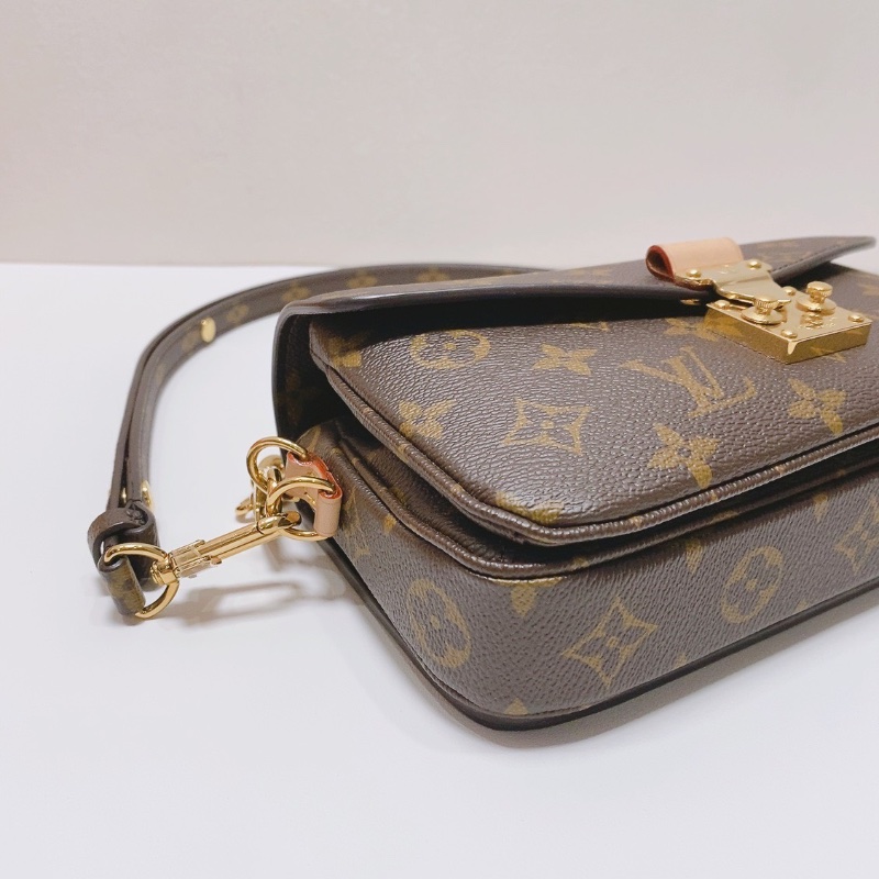 Lv 老花小郵差包斜背手提肩背包 21*6*12cm 98新配件塵袋盒子購證-4