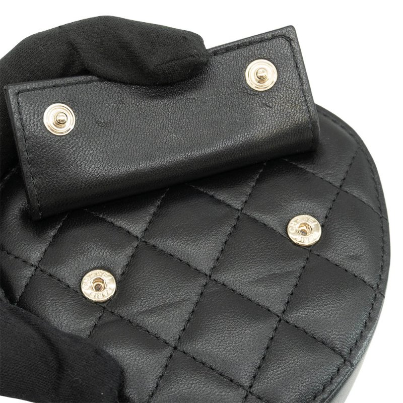 Chanel 展示品 菱格羊皮金釦愛心鍊帶斜背包(AP2787-黑)-7