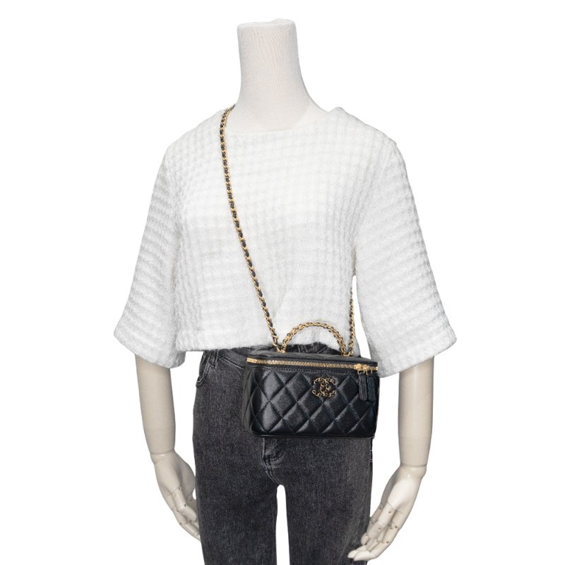 Chanel 展示品 菱格羊皮縷空金手把二用化妝包(AP3663-黑)-5