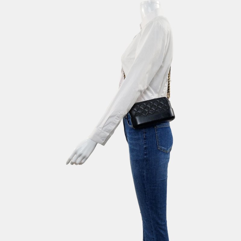 CHANEL GABRIELLE迷你黑色牛皮菱格紋絎縫流浪包單肩包手提包斜挎包金色銀色五金24開可拆卸肩-1