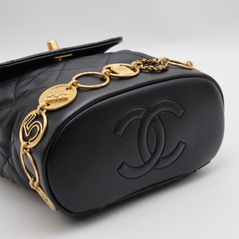 CHANEL 23B金幣雙肩包 - 黑金-10