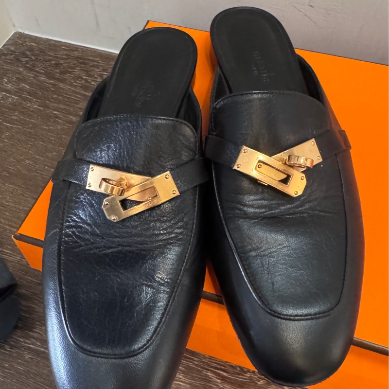 Hermes kelly缺貨黑金配色Kelly 凱莉玫瑰金扣穆勒鞋 38號-8
