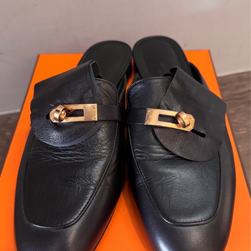Hermes kelly缺貨黑金配色Kelly 凱莉玫瑰金扣穆勒鞋 38號-12