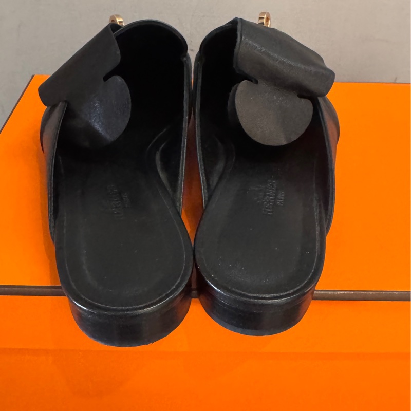 Hermes kelly缺貨黑金配色Kelly 凱莉玫瑰金扣穆勒鞋 38號-14