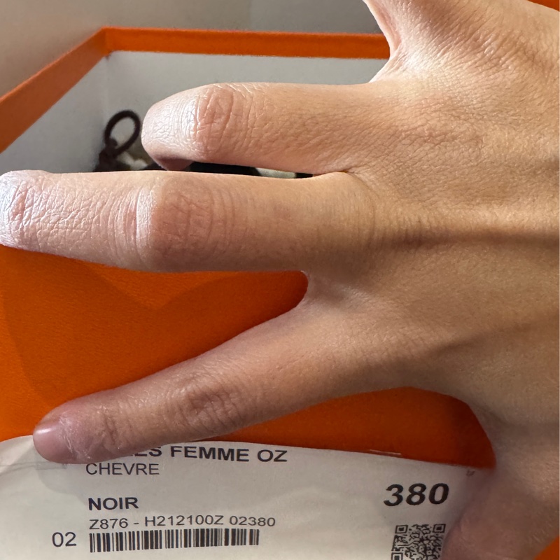 Hermes kelly缺貨黑金配色Kelly 凱莉玫瑰金扣穆勒鞋 38號-16