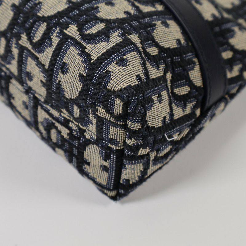 Dior 帆布30 Montaigne Hobo Mini金扣肩背袋-9