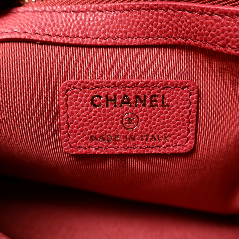 CHANEL 牛皮皮革Pouch金扣手拿包-5