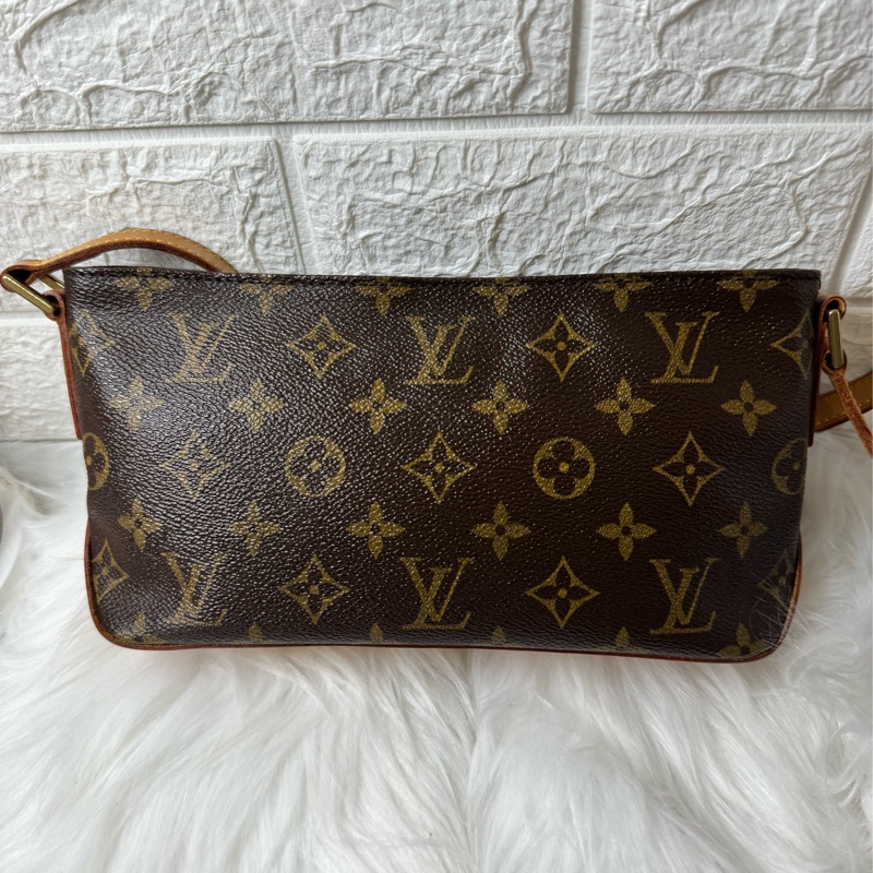 LV 小船包斜背包側背包-4