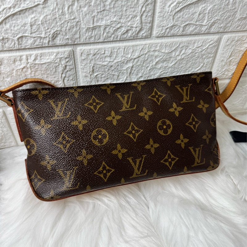 LV 小船包斜背包側背包-5