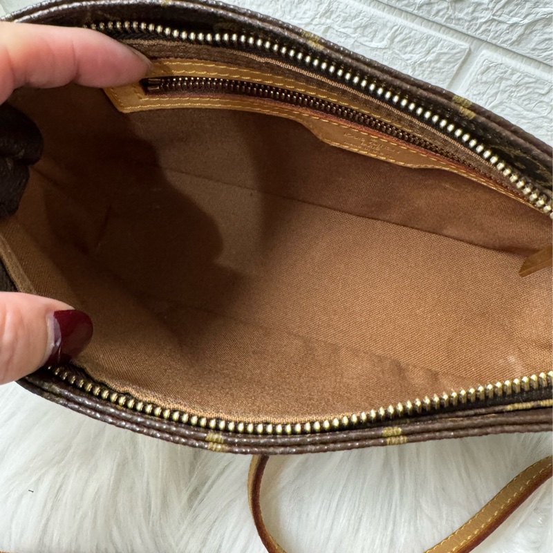 LV 小船包斜背包側背包-7