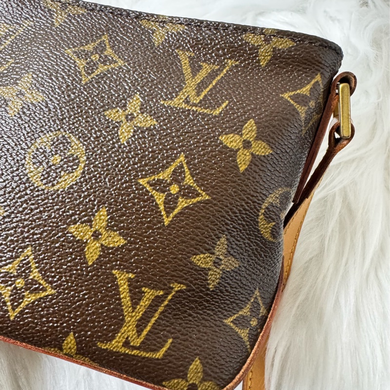 LV 小船包斜背包側背包-21