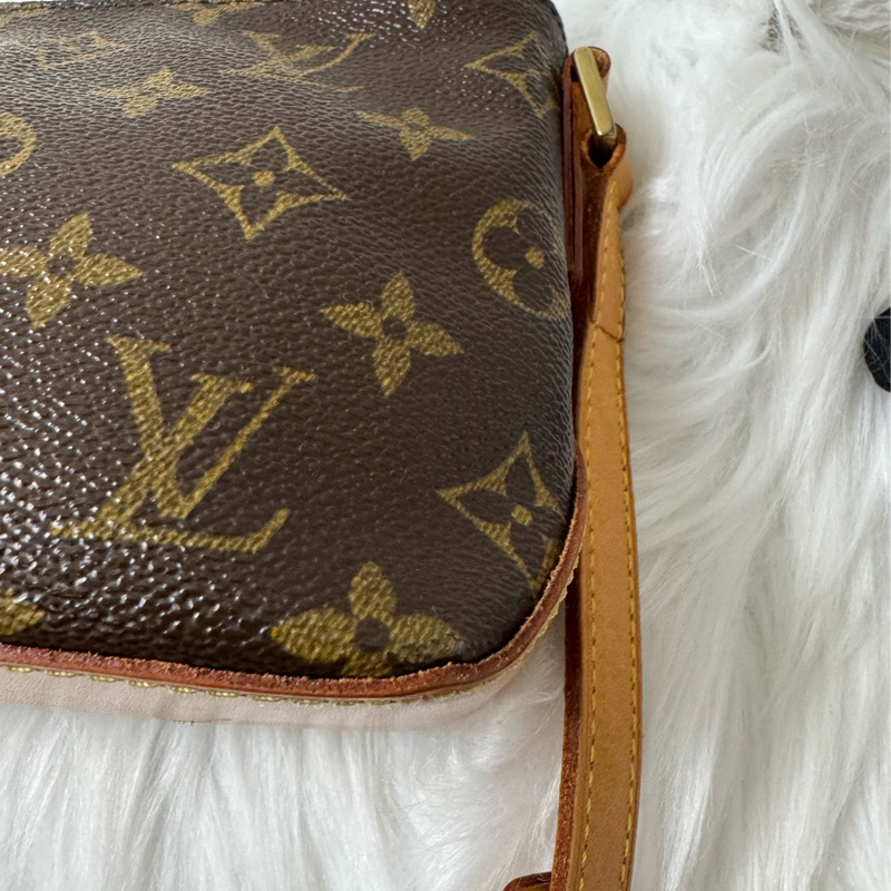 LV 小船包斜背包側背包-24